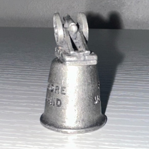 Fort McHenry Pewter Thimble - Picture 7 of 7